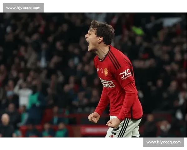 滕哈赫力挽希克留队！英超意甲豪门争抢捷克锋霸